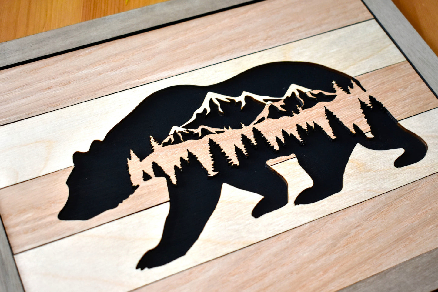 Alternating Wood Strips Bear and Mountains Sign